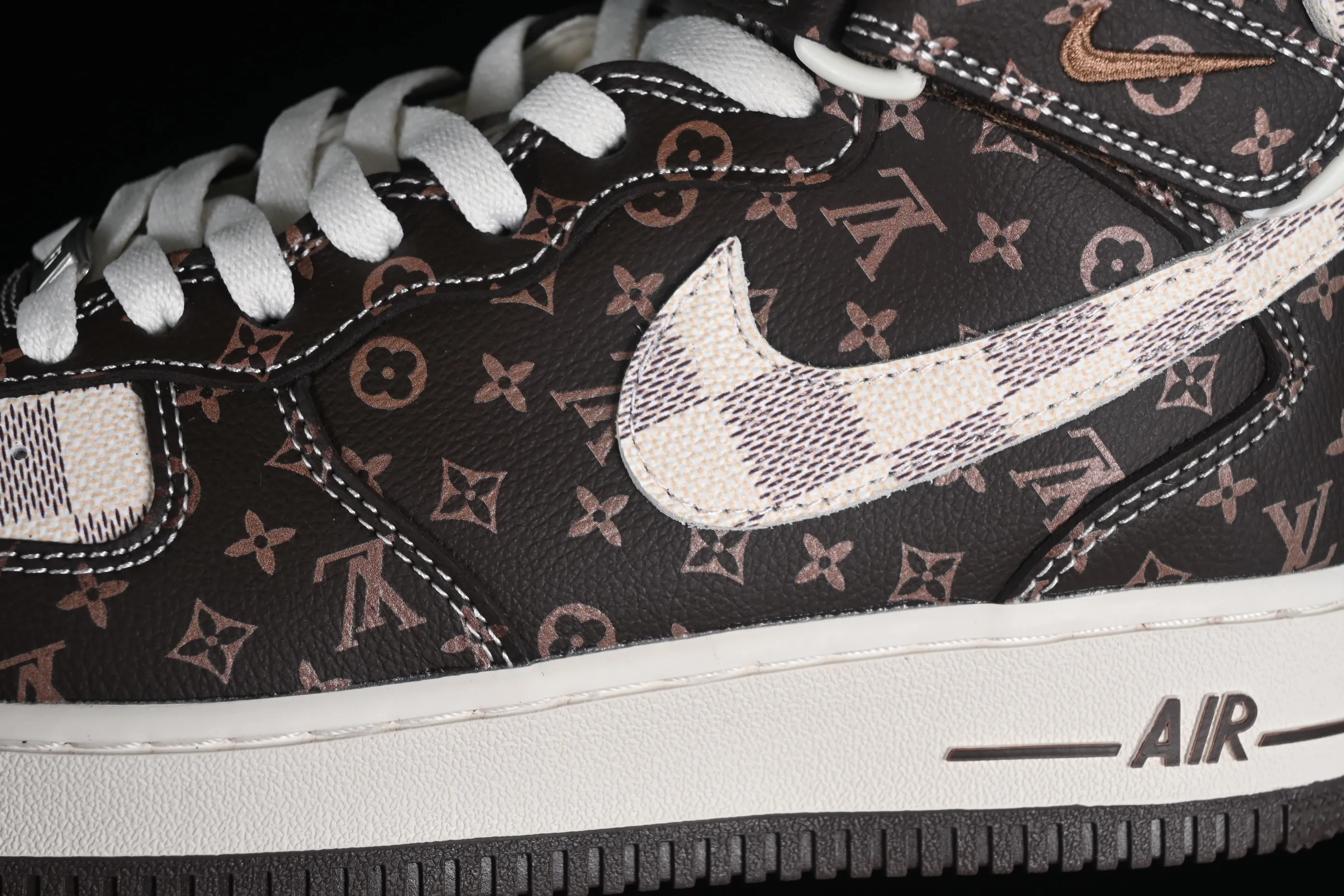 All categories Nk Air Force 1 Air Force series Nk Air Force 1 Mid Air Force mid-top Nk Air Force 1'07 Mid LV joint-classic brown print Air Force 1 mid-top casual sneakers DV0688-200